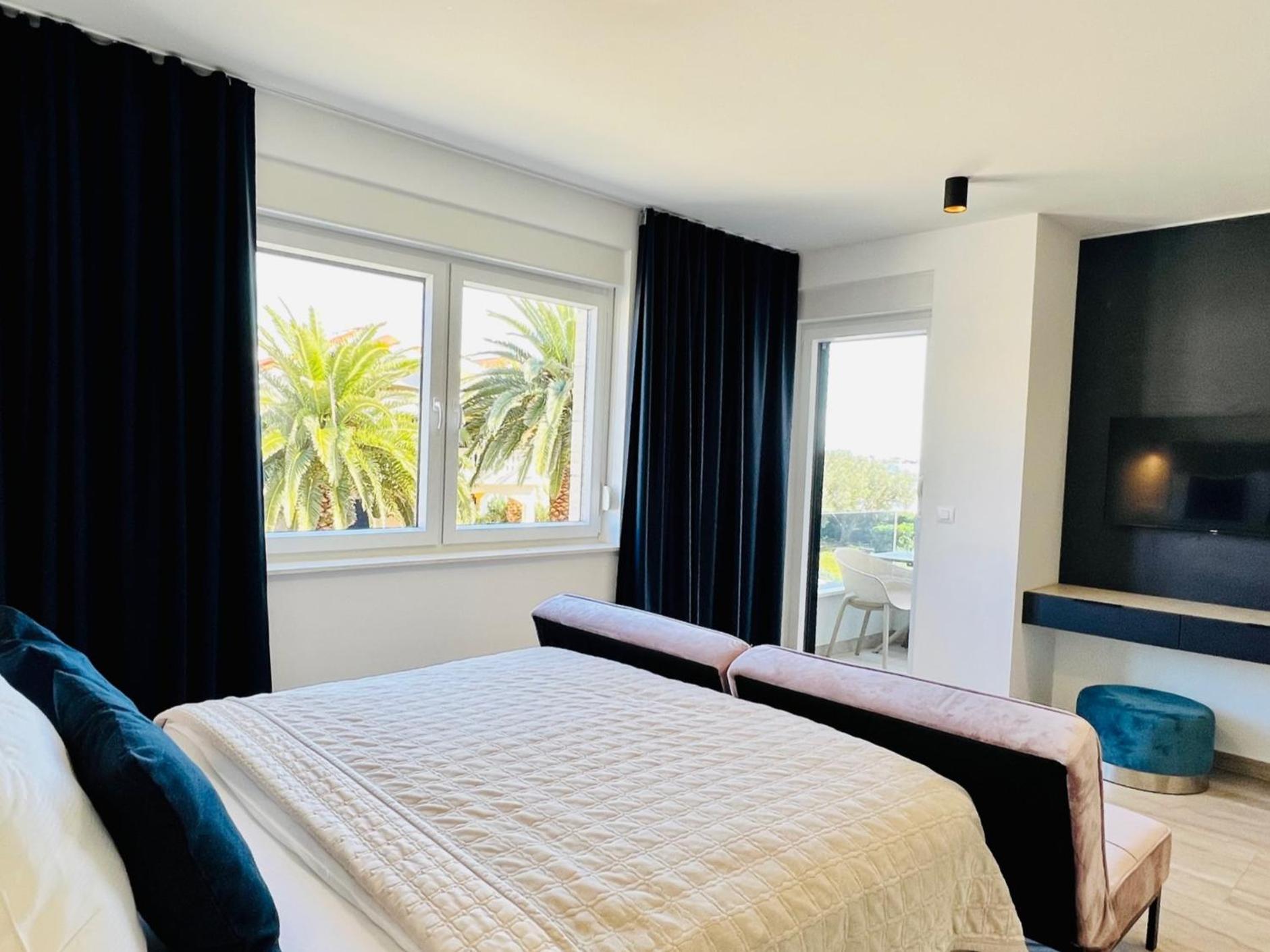 Apartments The Beach Resort Vir Exterior photo