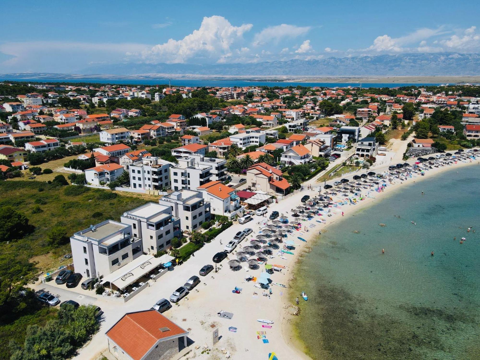 Apartments The Beach Resort Vir Exterior photo